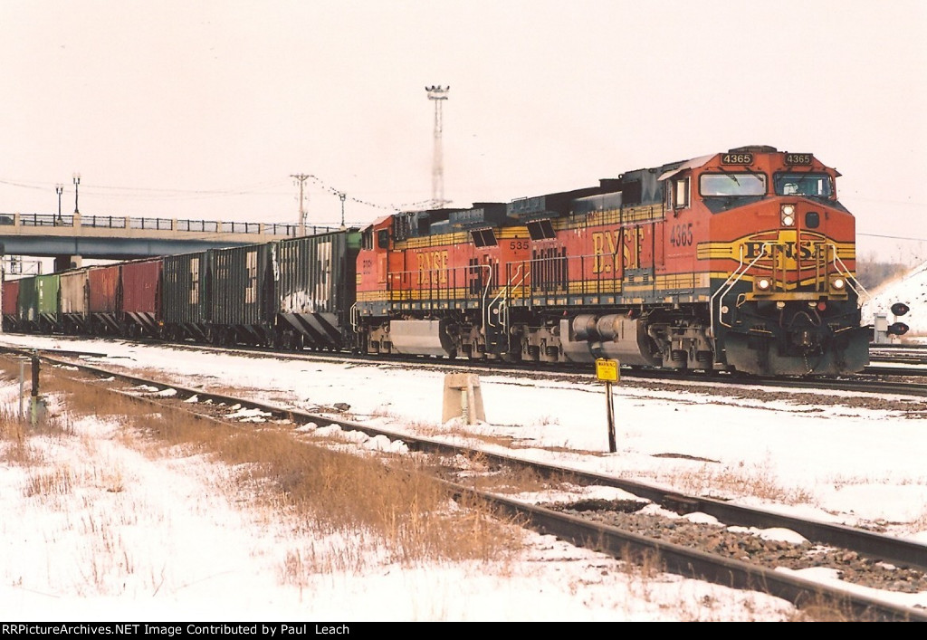 Grain train cruises east